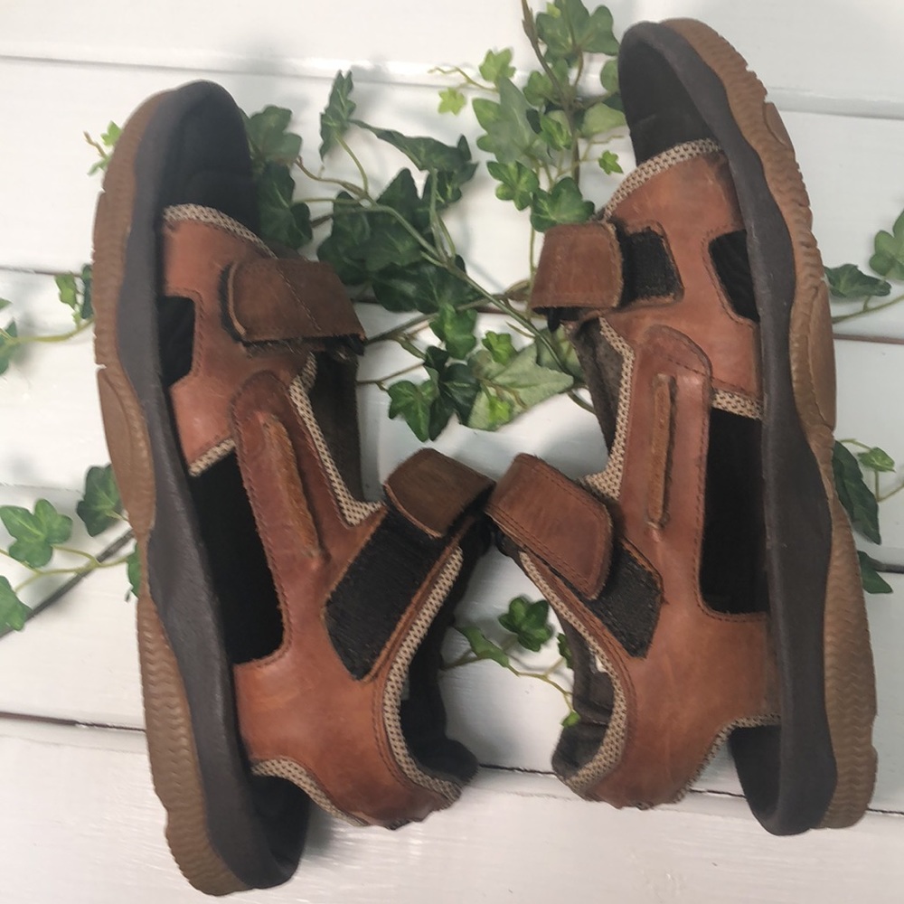 🎊Host Pick🎊  Sperry Sandal.     1.4 lbs. - Picture 2 of 12